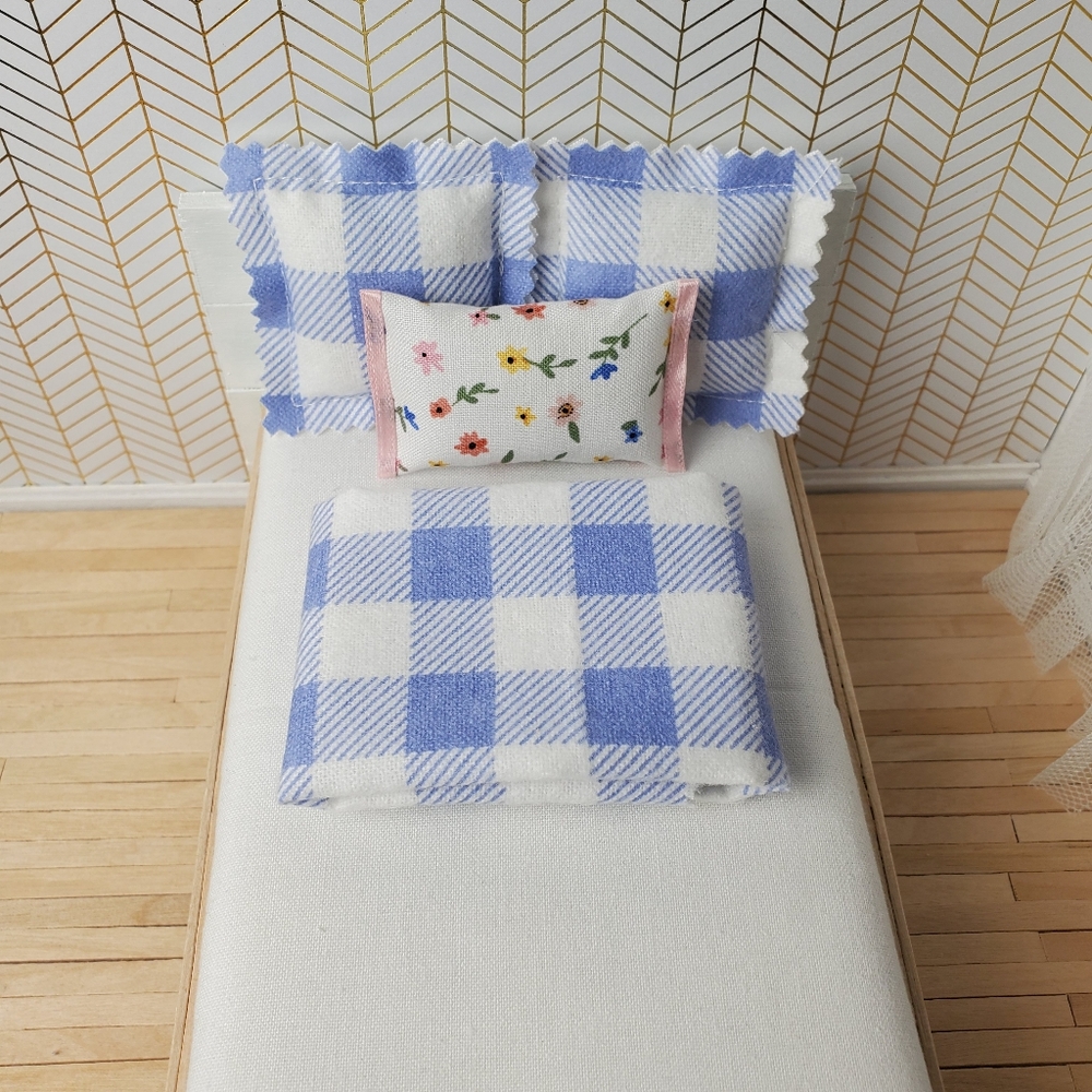 Miniature Dollhouse Blue and White Checkered Throw Blanket Pillows 1:12 Scale